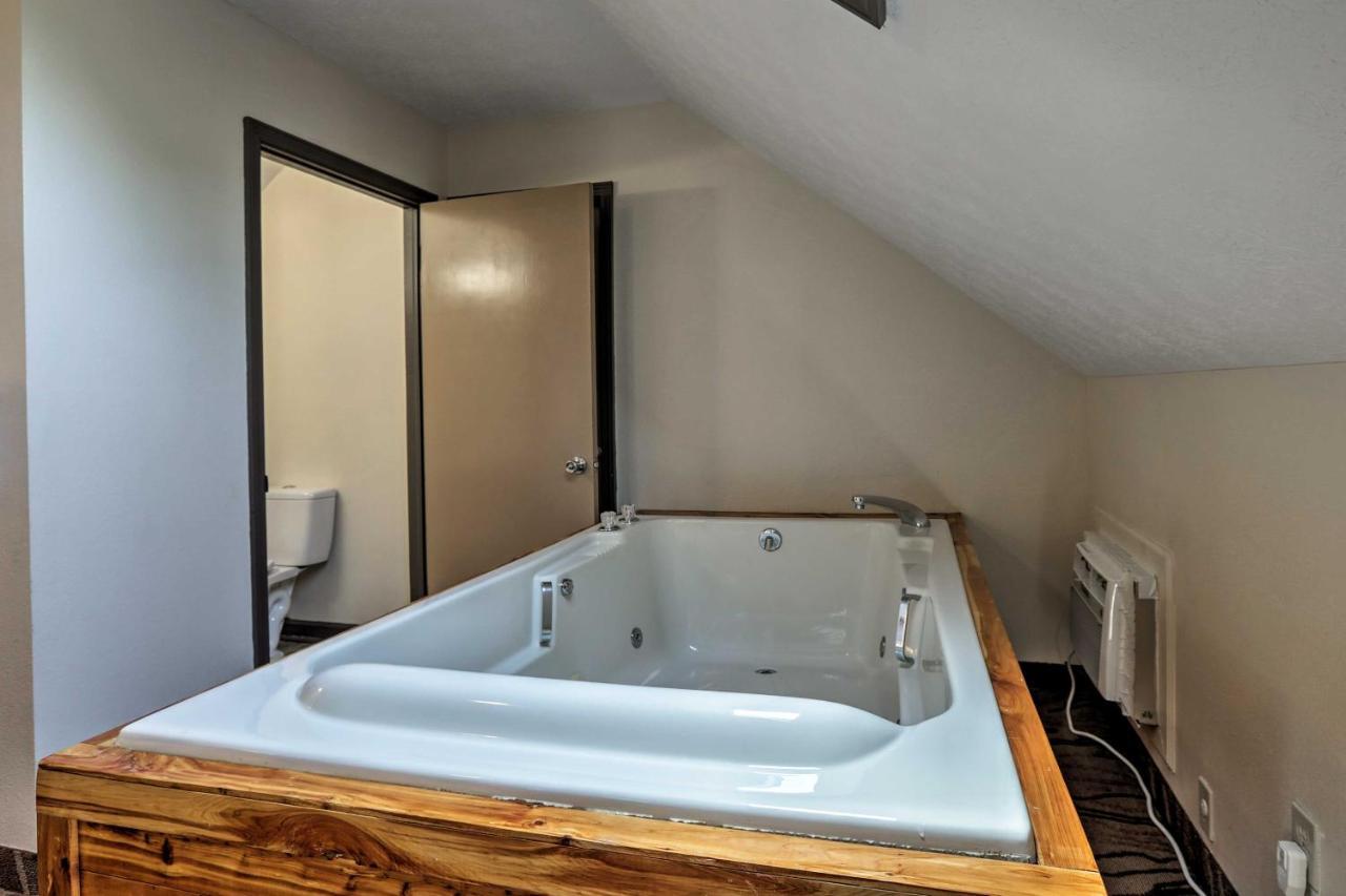Burkesville Apt With Deck, Views And Pool Access! מראה חיצוני תמונה